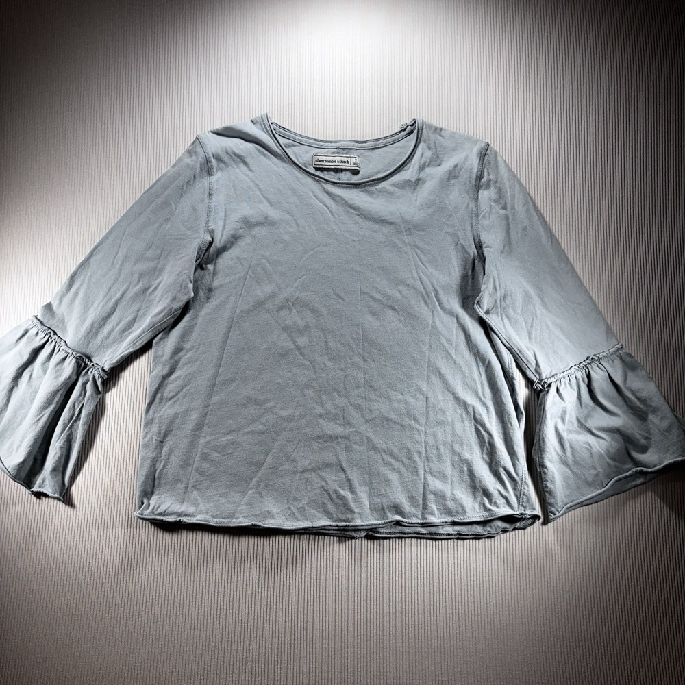 Abercrombie & Fitch  Bell Sleeve Cropped 3/4 Bell Sleeve Top Raw Hem‎ Women's L